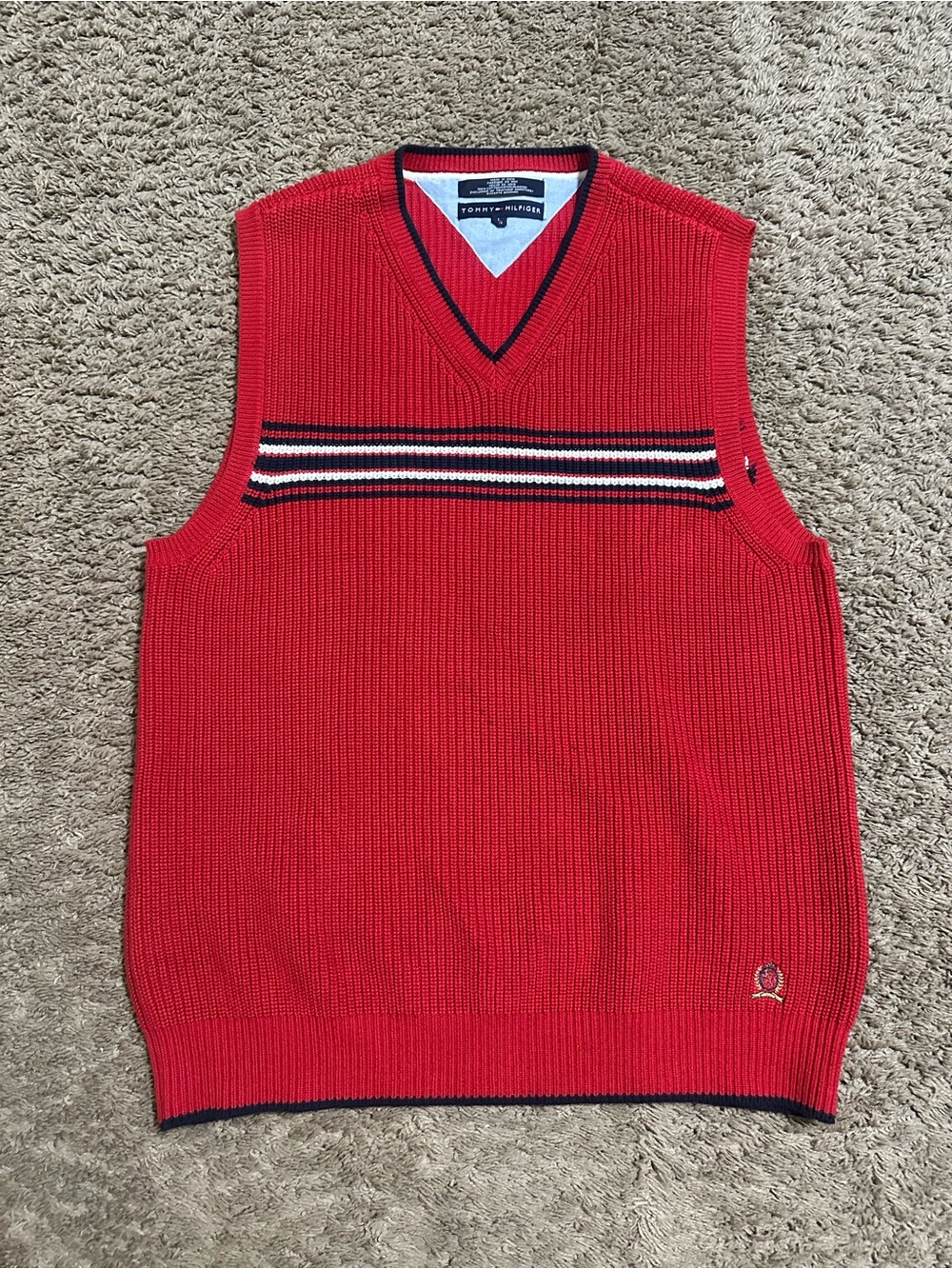 Vintage Tommy Hilfiger “triple red” sweater vest 90s size large